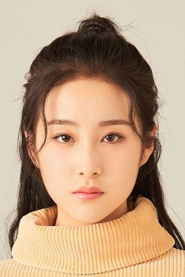 et billede af Zhou Yang