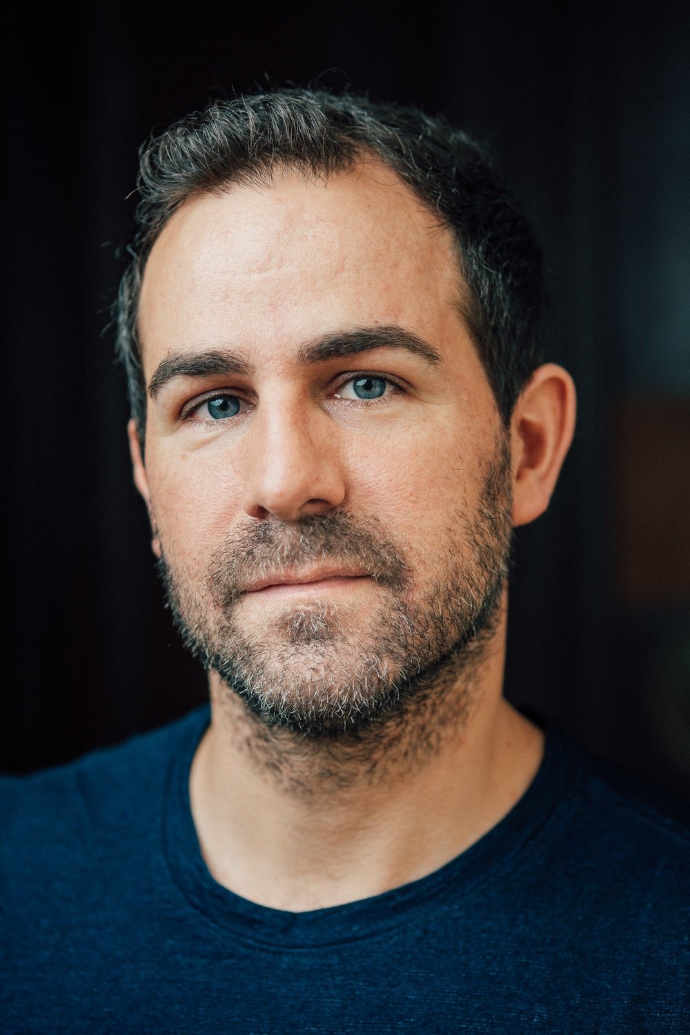 et billede af Christopher J. Domig