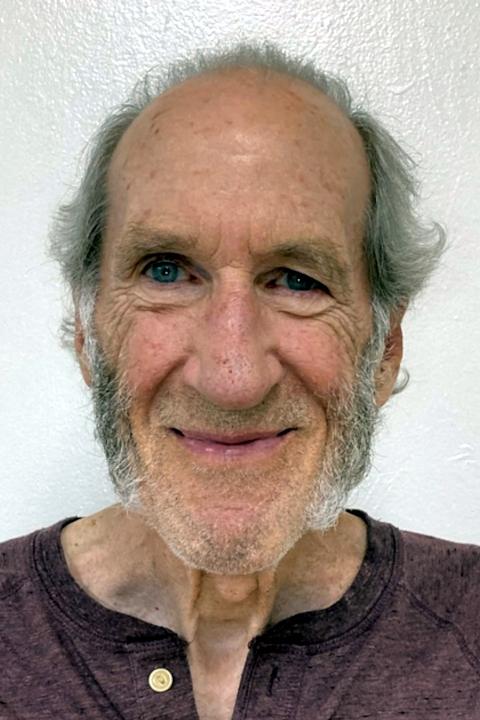 et billede af Thomas Brogan