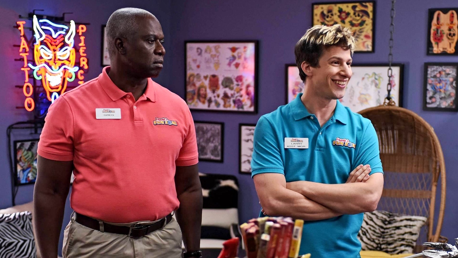 Nonton Brooklyn Nine-Nine: Season 4 Episode 1 - Subtitle Indonesia - IDLIX