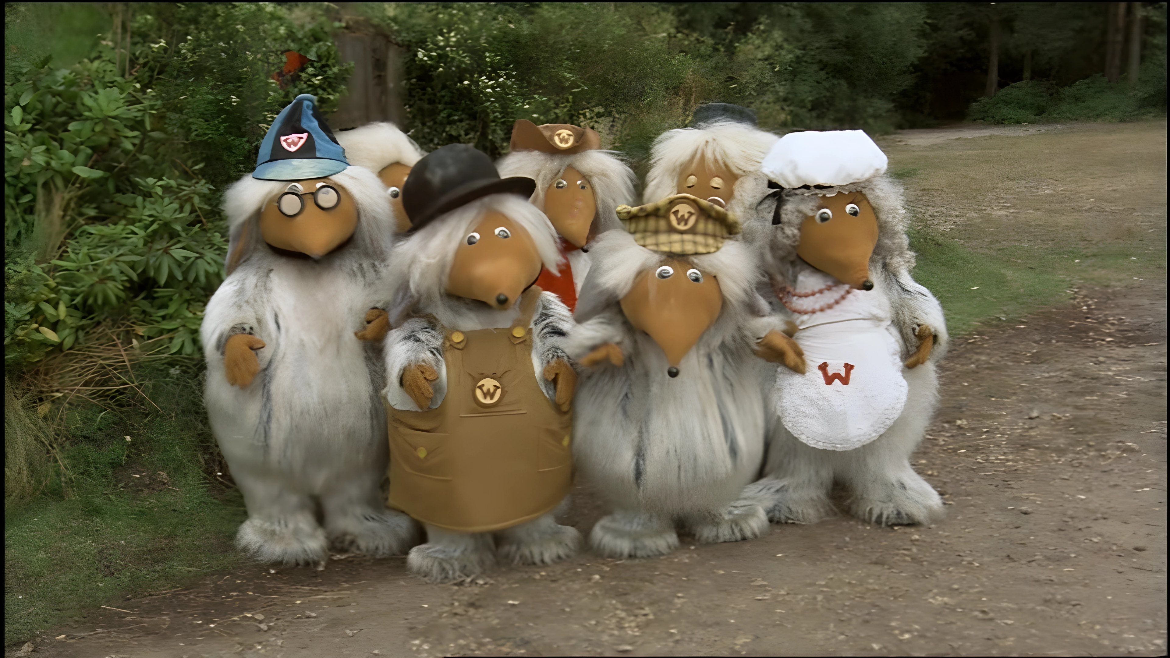 Wombling Free (1977)