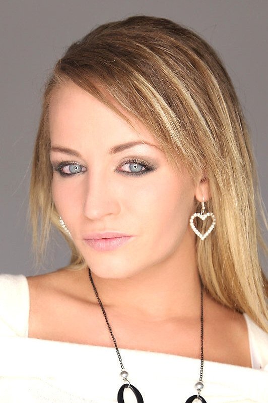 et billede af Adele Sunshine