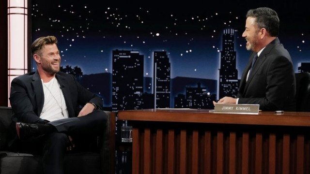 Jimmy Kimmel Live! - Season 21 Episode 30 : Chris Hemsworth, Meghann Fahy