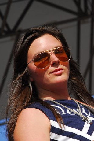 et billede af Whitney Petty