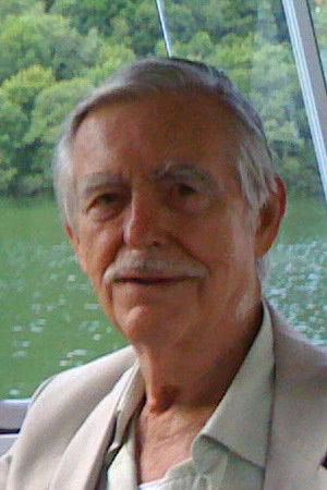 et billede af Halton C. Arp