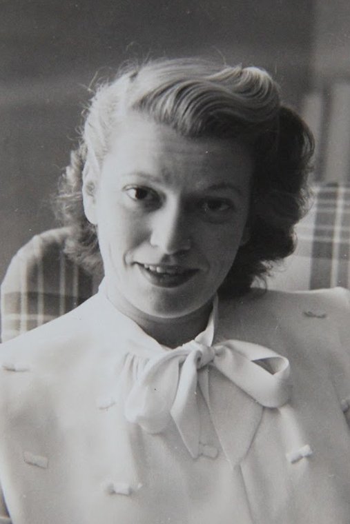 Isobel Lennart | Screenplay