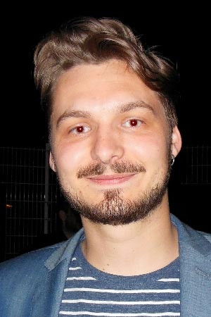 et billede af Elliott Williams