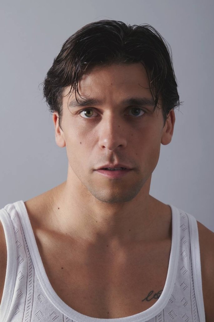 Alex Sie's picture in the cast