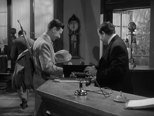 Prisoners' Wives S05E02 backdrop