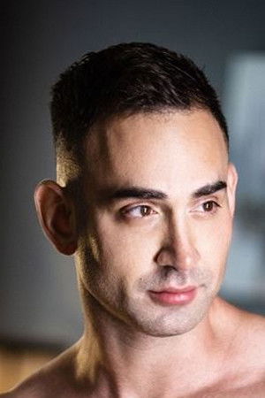 et billede af Shane Amari