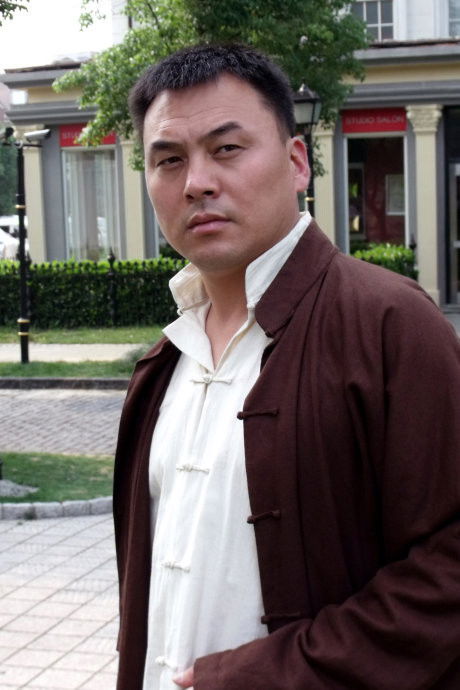 et billede af Ren Xi Hong