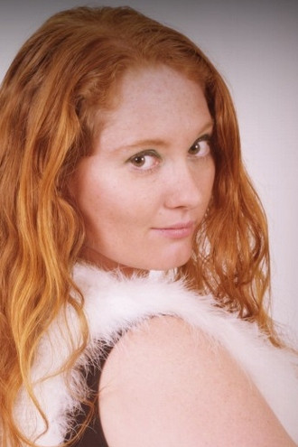 et billede af Mylie Moore