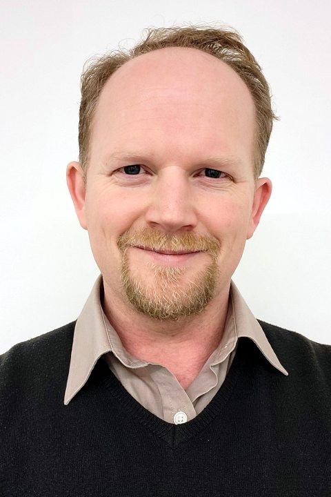 et billede af James Hare