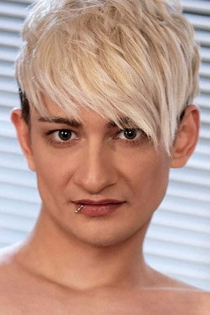 et billede af Nathan Dale