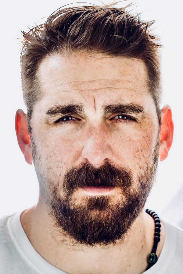 et billede af Adam Hampton