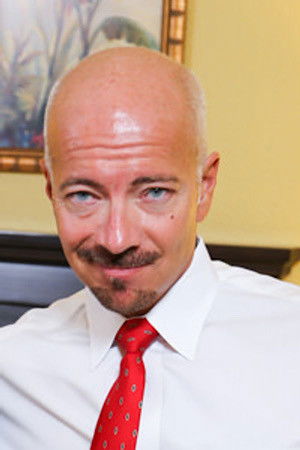 et billede af Max Dunhill