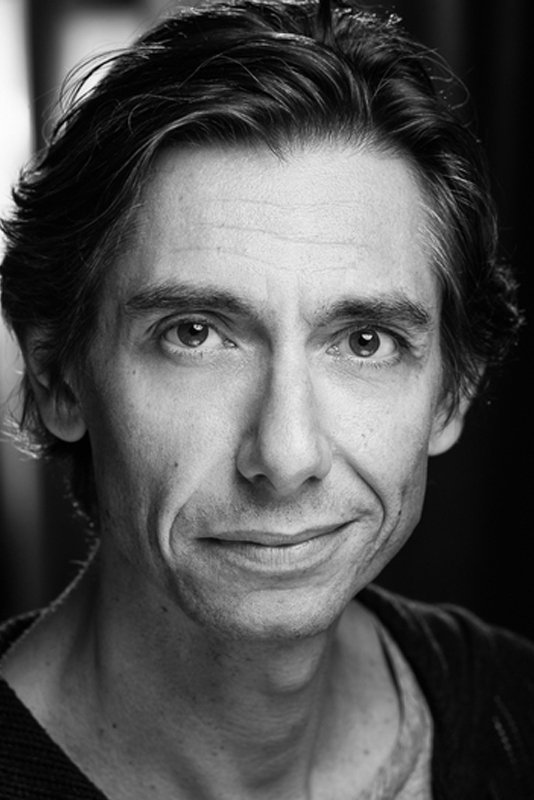 et billede af Philippe Spall