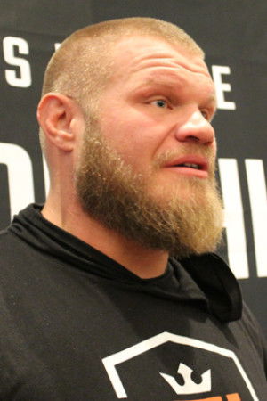 et billede af Josh Copeland