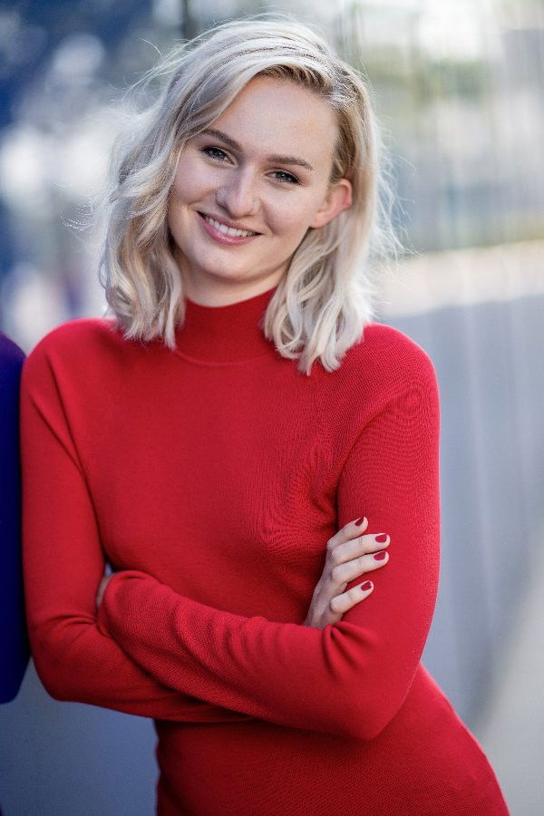 et billede af Samantha Girard