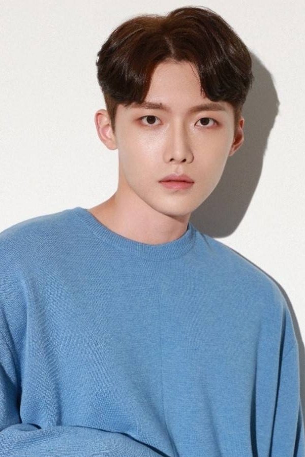 Lee Pan Do's picture in the cast