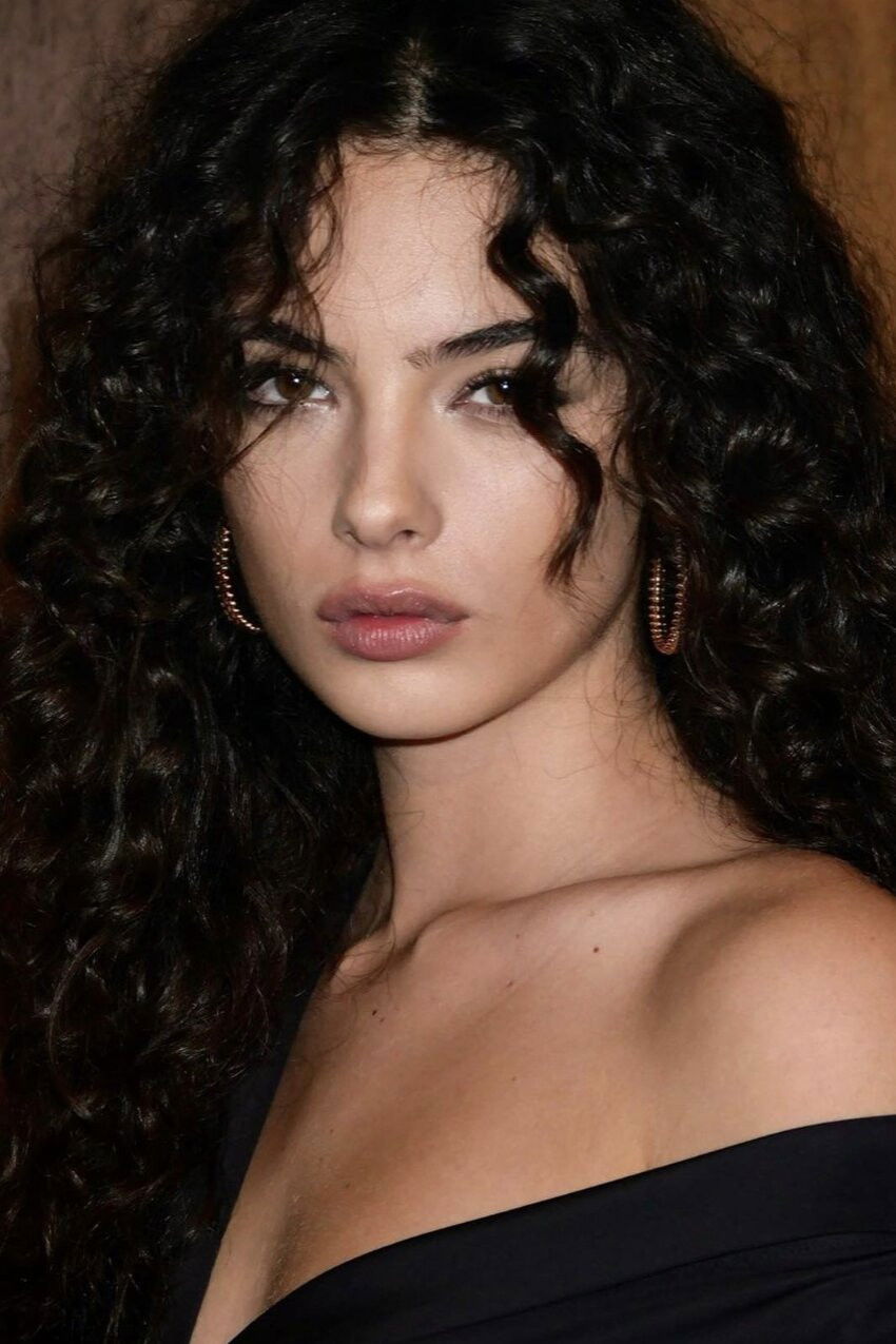 et billede af Deva Cassel