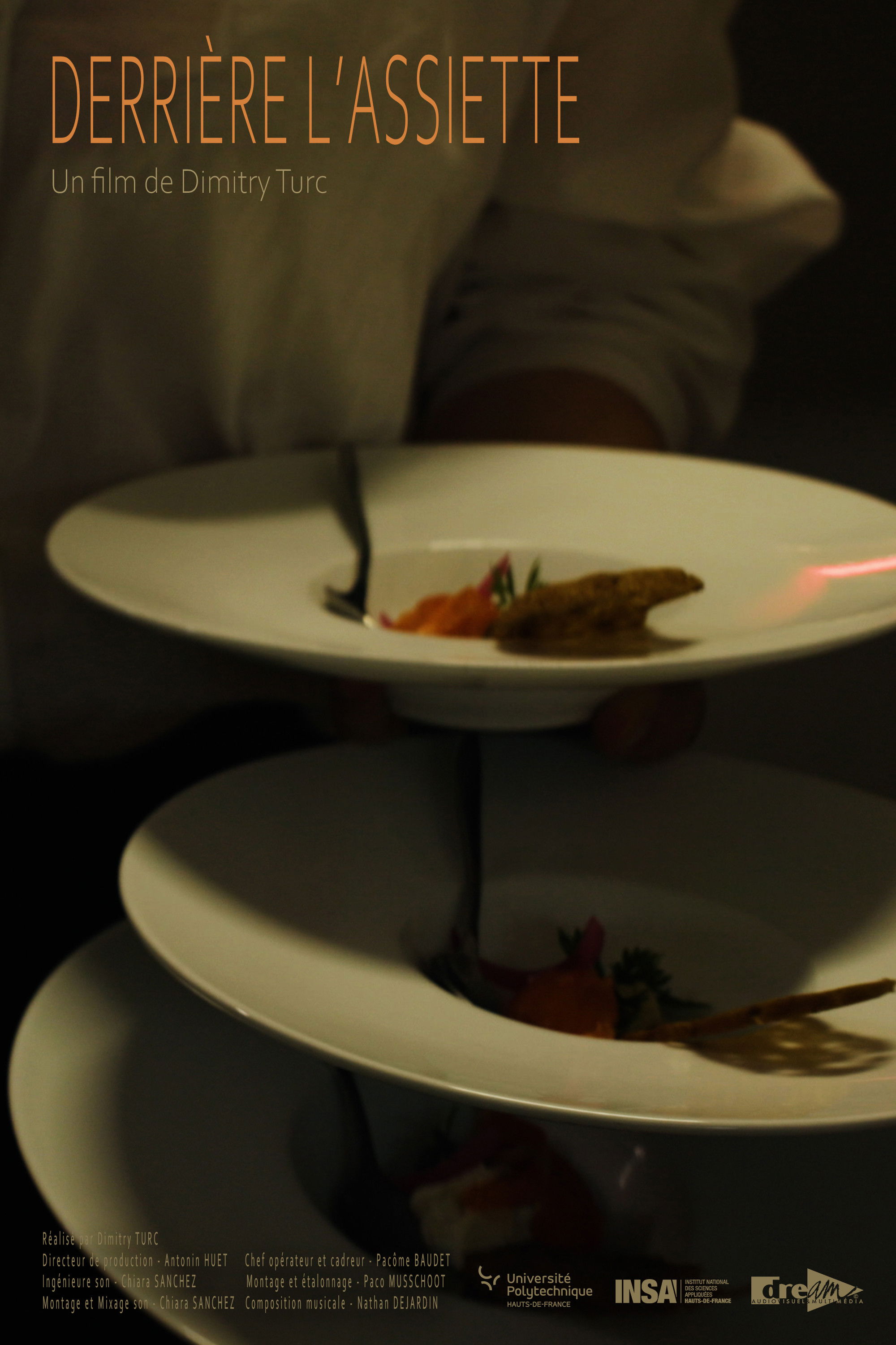 Derrière l'assiette