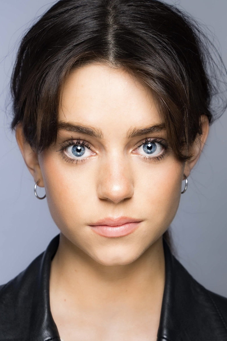 Голлі Каттл / Holly Cattle TMDB Photo