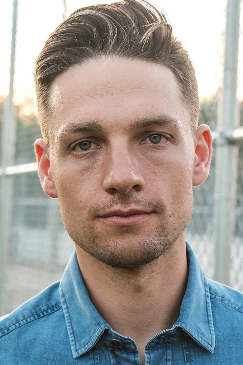 Ґреґорі Сміт / Gregory Smith TMDB Photo