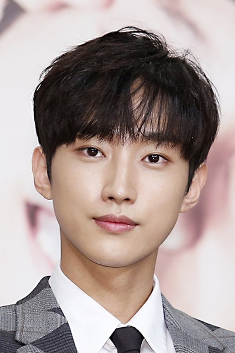 진영 / Jung Jin-young TMDB Photo