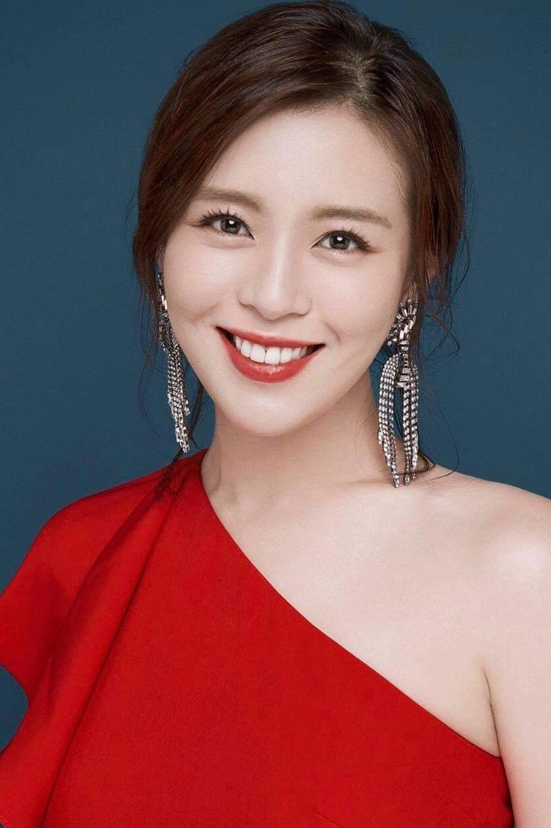 劉品言 / Esther Liu TMDB Photo