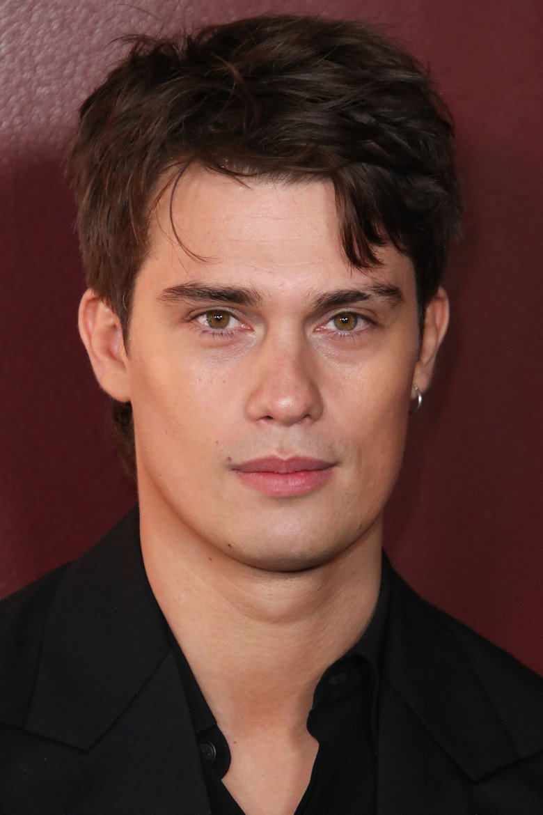 Ніколас Голіцин / Nicholas Galitzine TMDB Photo