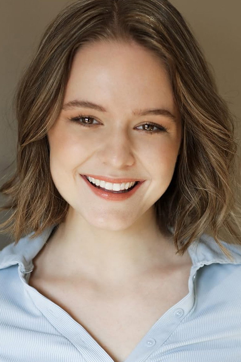 Izabela Vidovic TMDB Photo