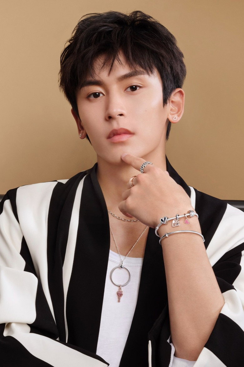 张哲瀚 / Zhang Zhehan TMDB Photo