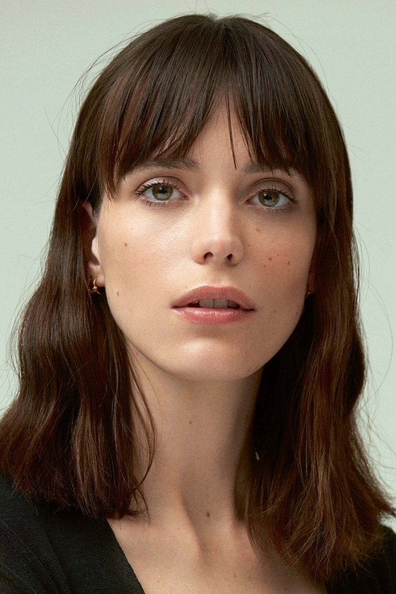 Стейсі Мартін / Stacy Martin TMDB Photo