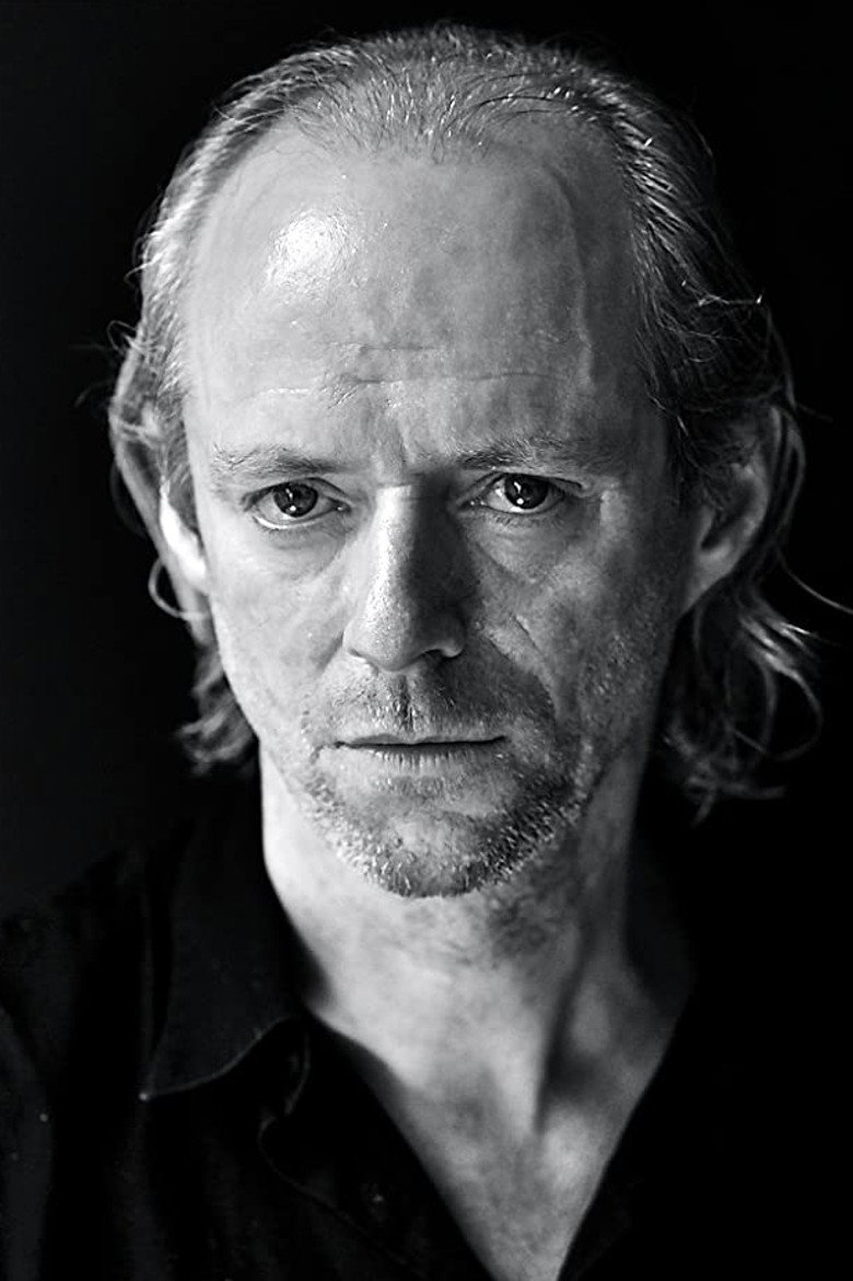 Нед Деннегі / Ned Dennehy TMDB Photo