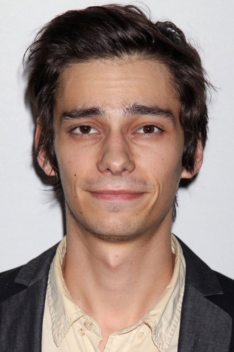 Девон Бостік / Devon Bostick TMDB Photo
