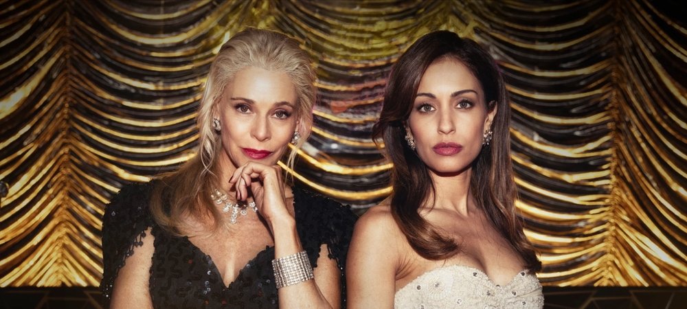 Backdrop of Eva & Nicole