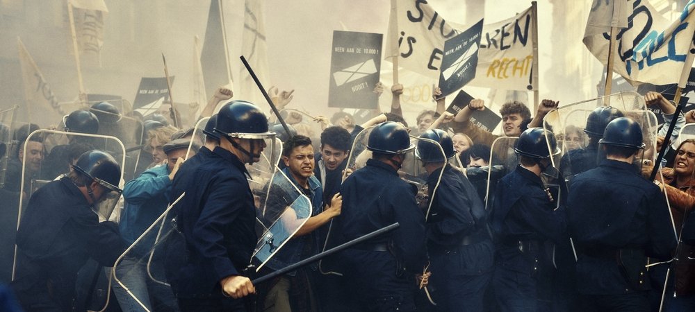 Backdrop of 1985