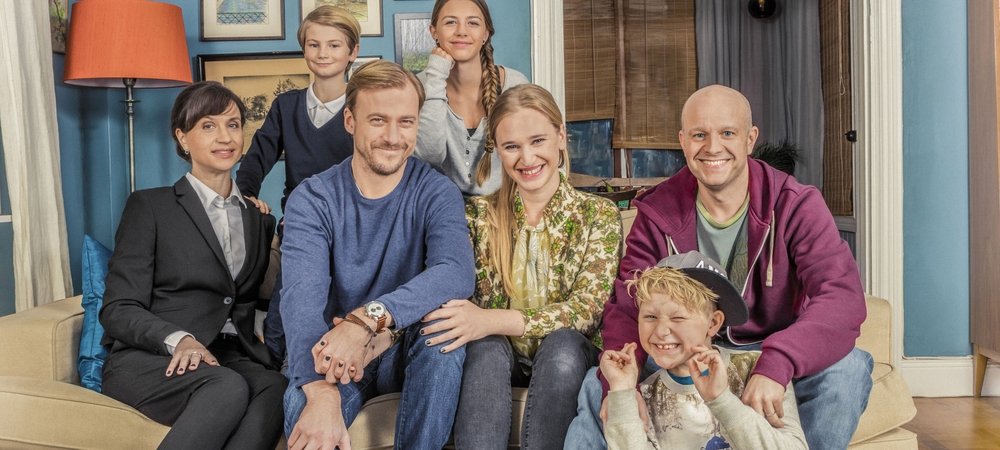 Backdrop of Bonus Family