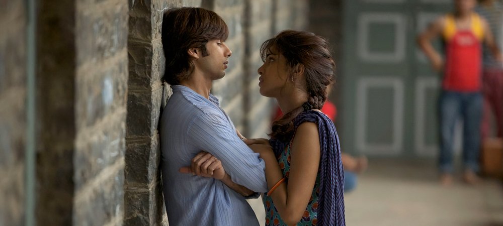 Backdrop of Kaminey
