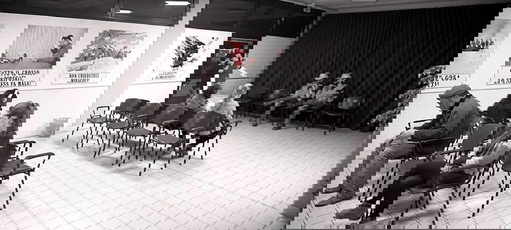 Backdrop of Numero 69