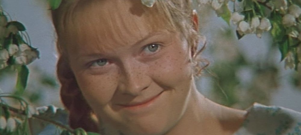 Backdrop of A Sweet Woman