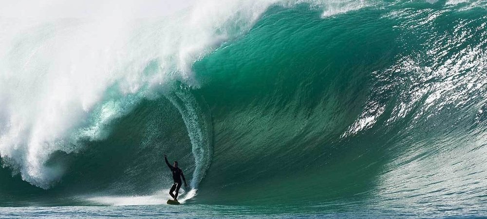 Backdrop of Riding Giants