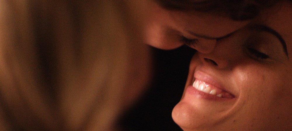 Backdrop of Good Kisser