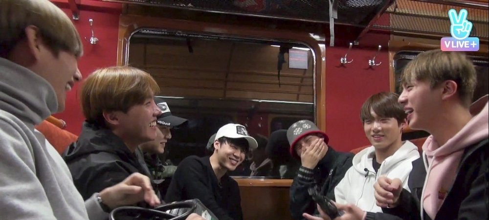 Backdrop of BTS: Bon Voyage