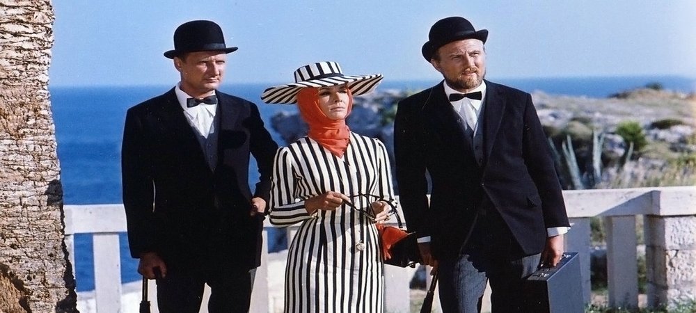 Backdrop of Not to Me, Madam!