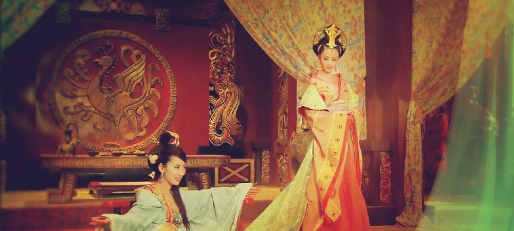 Backdrop of The Queens