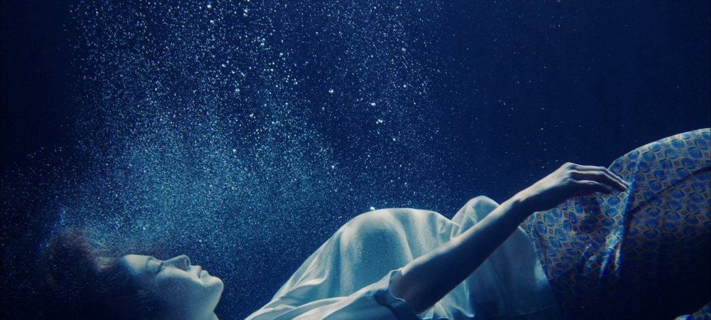 Backdrop of Undercurrent