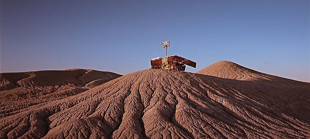 Backdrop of Roving Mars