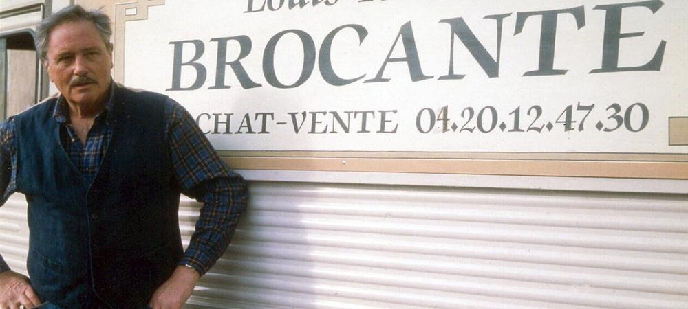 Backdrop of Louis la Brocante